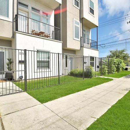 Amazing Rooftop! Downtown Skyline Views!!! Sleeps 15 Houston Esterno foto