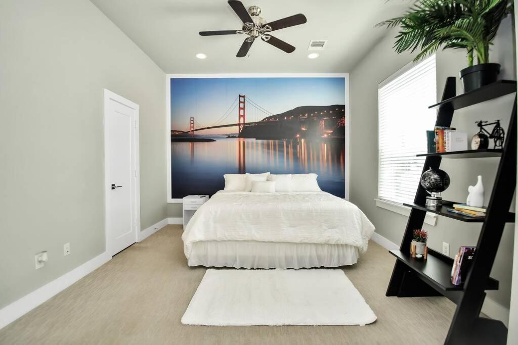 Amazing Rooftop! Downtown Skyline Views!!! Sleeps 15 Houston Esterno foto